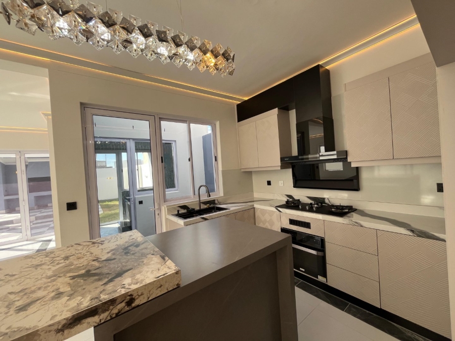 4 Bedroom Property for Sale in Sandown Western Cape